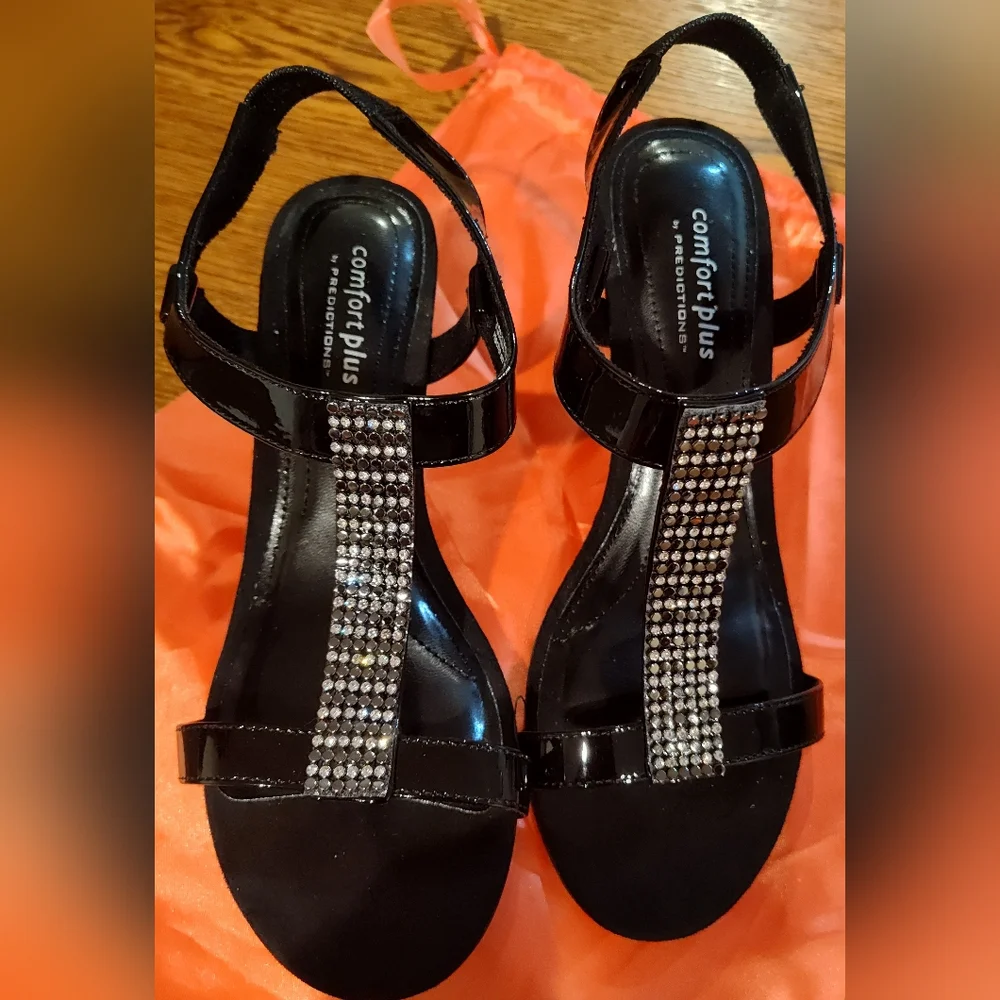NEW!! IN BOX! COMFORT PLUS By Predictions Wedge Sandal - Picture 3 of 9